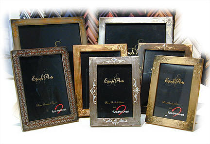 Everyday photo frames with swivel easel backs for vertical or horizontal pictures